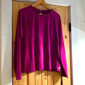 NWT New Balance relaxed workout too long sleeve.
